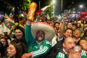 Mexiko sichert sich das Ticket für die K.-o.-Runde, indem Kanada Katar mit einem unbarmherzigen 6:0-Sieg besiegt
