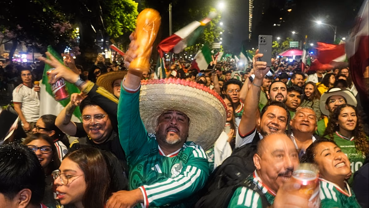 Mexiko sichert sich das Ticket für die K.-o.-Runde, indem Kanada Katar mit einem unbarmherzigen 6:0-Sieg besiegt
