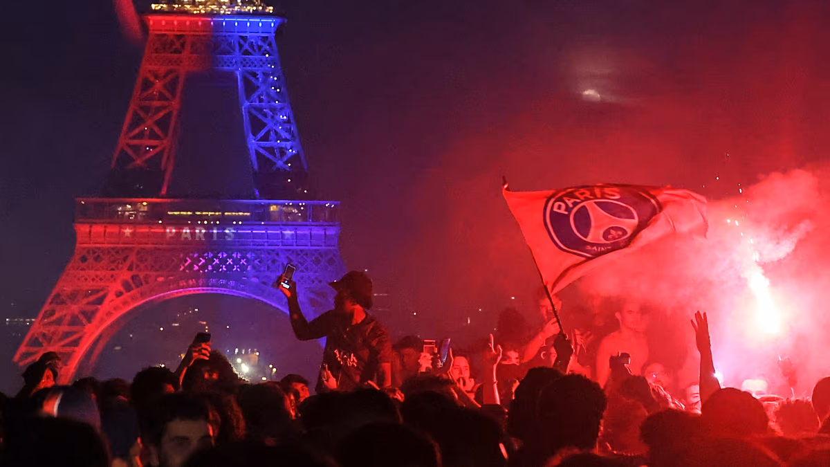 Nach gewalttätigen Feierlichkeiten zum Champions-League-Titel von PSG nimmt die französische Polizei in Paris Hunderte fest