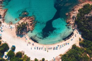 Reisen Sie nach Sardinien? Dies sind die Strandregeln, die Sie kennen müssen, um Geldstrafen von bis zu 3.500 € zu vermeiden
