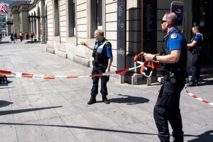 Schweiz: Aufnahmen vom Tatort tauchen auf, nachdem bei einem Messerangriff auf den Bahnhof Winterthur drei Personen verletzt wurden