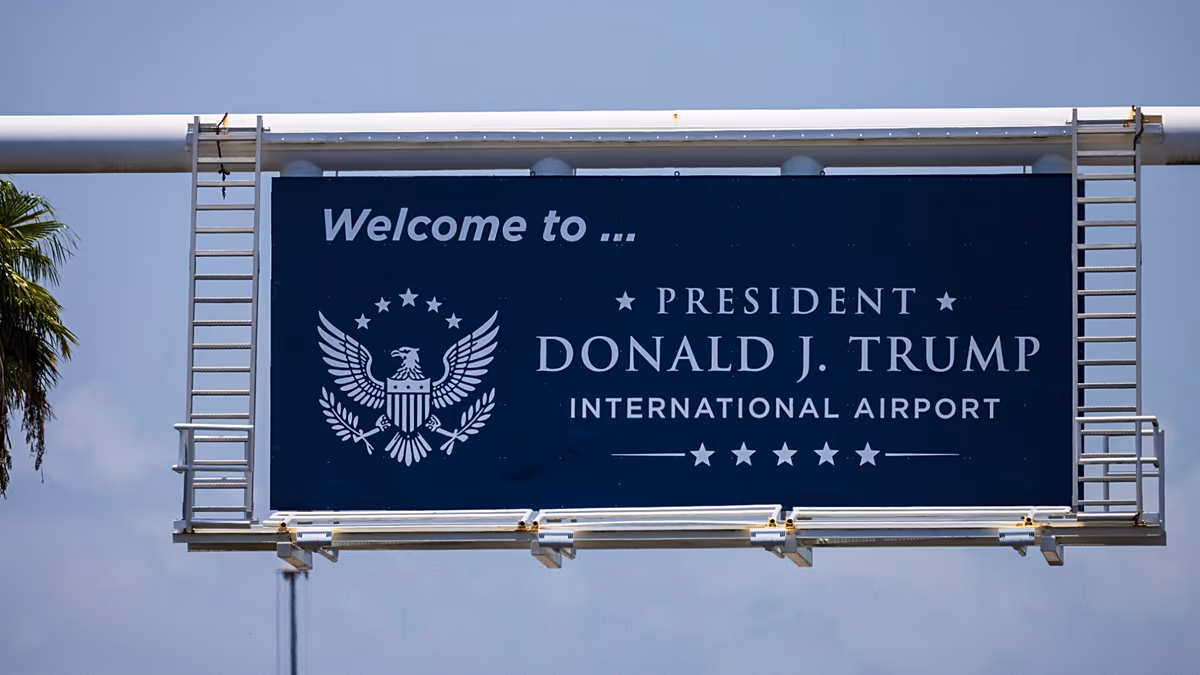 Der Flughafen Palm Beach in Südflorida wurde in President Donald J. Trump International umbenannt
