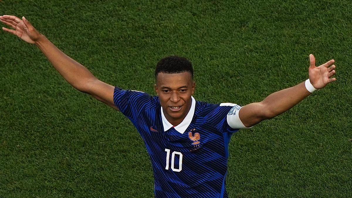 Der Franzose Kylian Mbappé verurteilt den „verabscheuungswürdigen“ paraguayischen Senator wegen rassistischer Äußerungen