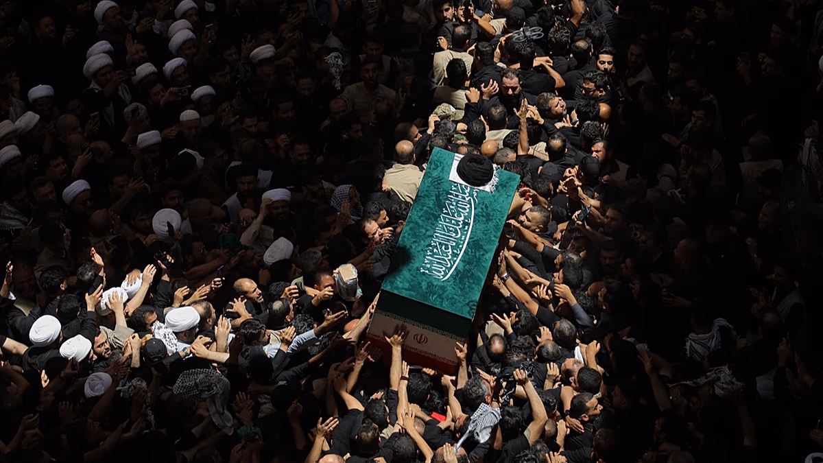 Der Iran begräbt Khamenei, während erneute Kämpfe das wackelige Waffenstillstandsabkommen auf die Probe stellen