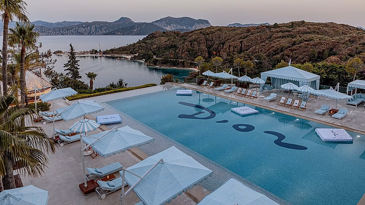 Die schicksten Designer-Beachclub-Pop-ups in Europa in diesem Sommer