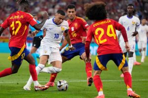 Erbitterte Rivalitäten und goldene Stiefel: Eine Aufstellung für die Ewigkeit im WM-Halbfinale
