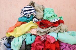 Fast Fashion: 69 % unserer Kleidung enthalten giftige Chemikalien
