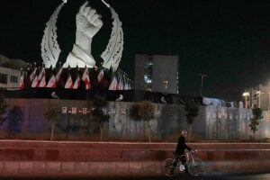 IRGC verspricht „unvergessliche Lektion“ für die USA, während Iran die Rückkehr zu Gesprächen signalisiert