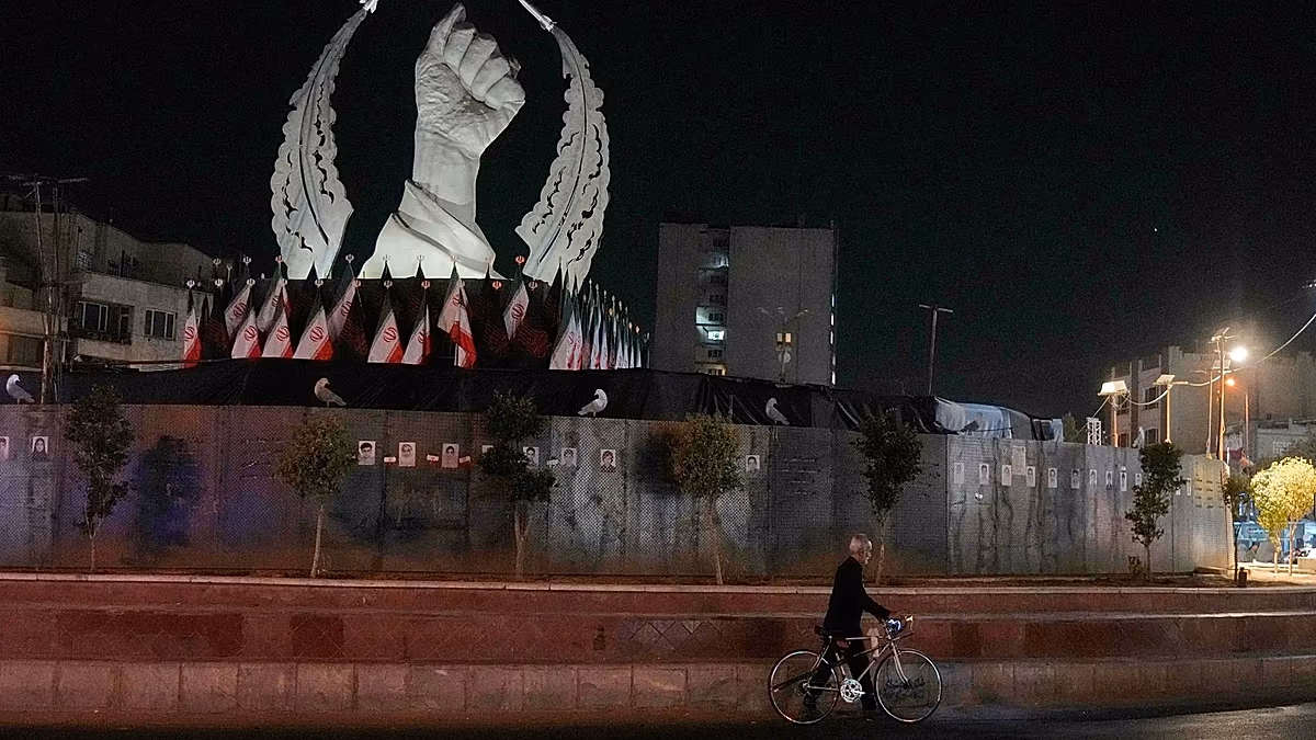 IRGC verspricht „unvergessliche Lektion“ für die USA, während Iran die Rückkehr zu Gesprächen signalisiert