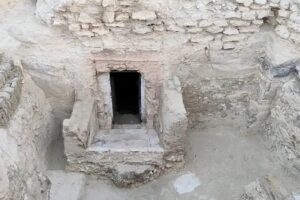 In der Nähe von Luxor wurde ein 3.000 Jahre altes ägyptisches Grab mit lebhaften Jenseitsmalereien freigelegt