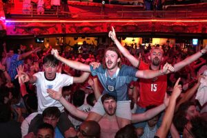 Jude Bellinghams Doppelpack schickt das jubelnde England ins WM-Halbfinale