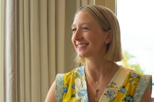 Kelsey Robinson von McKinsey erklärt, warum KI im Marketing mehr Angst als Wirkung erzeugt
