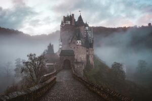 Märchenhafte Reiseziele in ganz Europa, die zu magisch aussehen, um real zu sein
