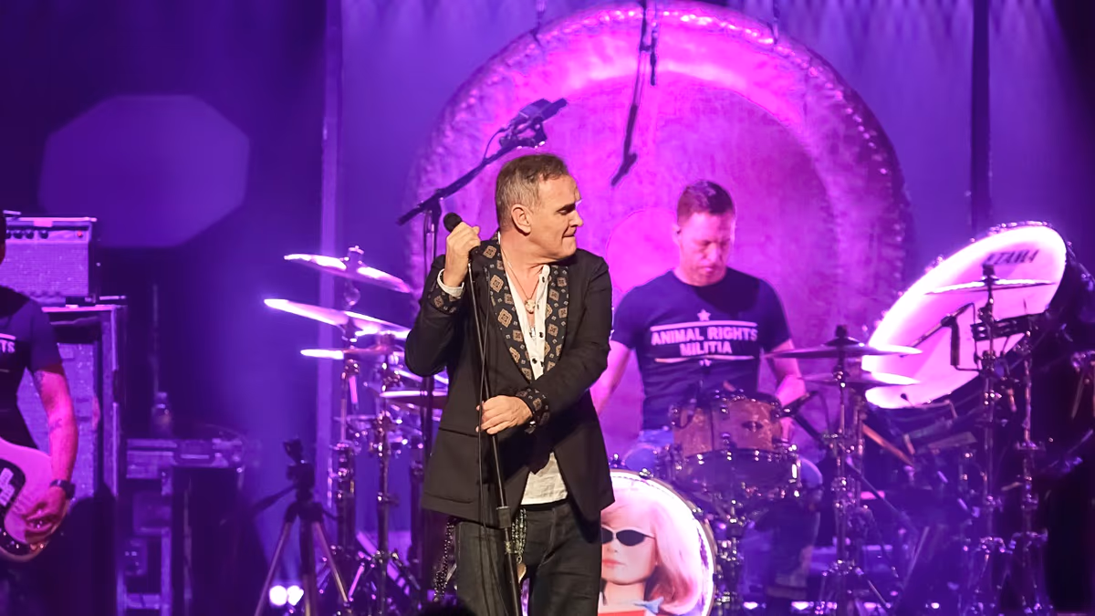 Morrissey drängt Sánchez, den Stierkampf nach seiner Rückkehr nach Spanien zu beenden