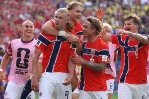 Norwegen und England erreichen das WM-Viertelfinale, während Brasilien und Mexiko nach Hause fahren