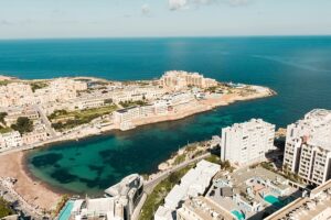 Wasserabenteuer: Europas beste Inseln für Wassersport, Tauchen, Surfen und mehr