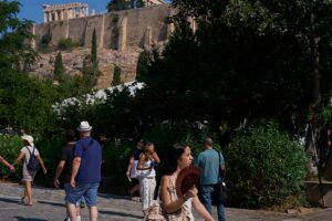 Griechenlands Touristenzahlen sind im Jahr 2026 gestiegen, aber die Besucher geben weniger aus