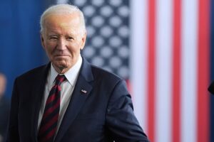 Audioaufnahmen scheinen zu zeigen, wie Biden mit seinem Ghostwriter vertrauliche Informationen bespricht