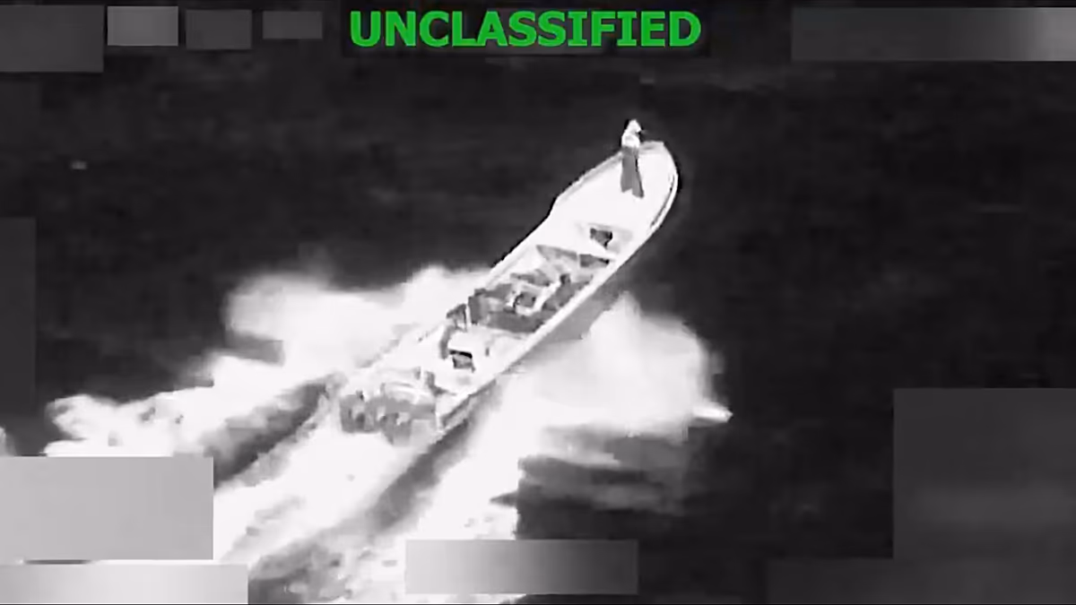Bei einem US-Angriff auf ein mutmaßliches Drogenschmuggelboot im Pazifischen Ozean sind mindestens zwei Menschen getötet worden
