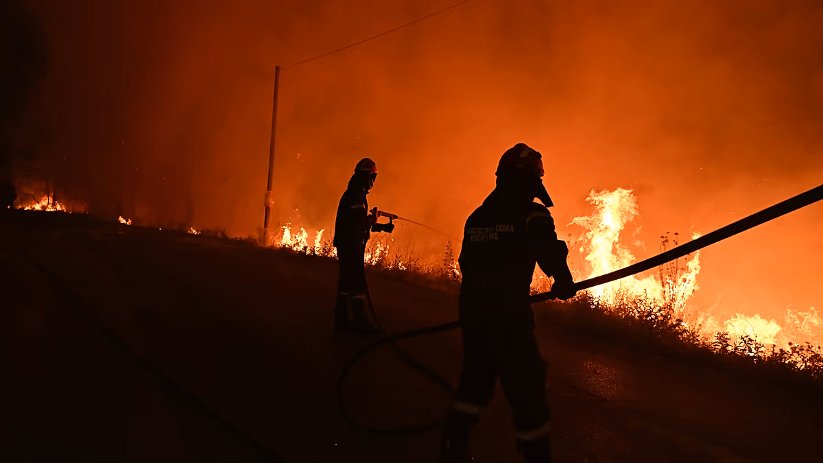 Drei Feuerwehrleute kommen bei Waldbränden in Griechenland ums Leben