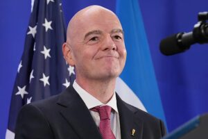 Exklusiv: Abgeordnete fordern, dass Infantino wegen des privaten Investitionsplans der FIFA vor dem Europäischen Parlament erscheint