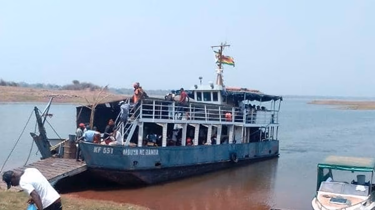 Fähre kentert auf dem Kariba-See in Simbabwe mit 95 Menschen an Bord