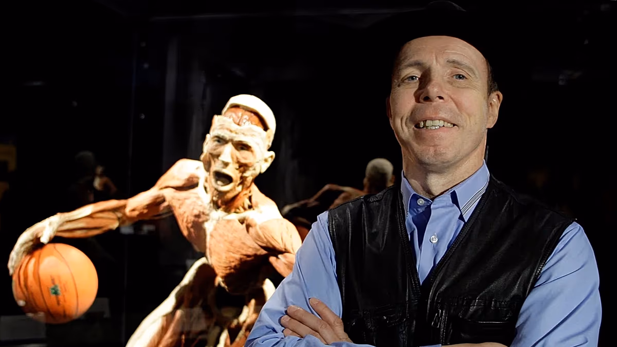 Gunther von Hagens, Schöpfer von Ausstellungen mit konservierten menschlichen Leichen, stirbt im Alter von 81 Jahren
