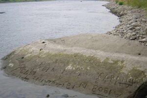 Historische Dürre: Flüsse bringen Hungersteine, Kriegsschiffe und Mammutreste zum Vorschein