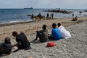 Im Internet verbreiteten sich alte Videos und KI-generierte Bilder über Ceuta-Übergänge