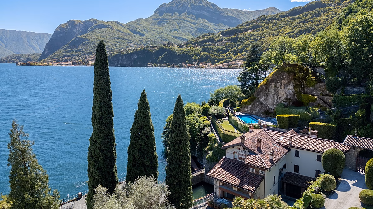 Lust, in der Villa am Comer See von Casino Royale zu wohnen? Eine Wohnung im Inneren steht jetzt zum Verkauf