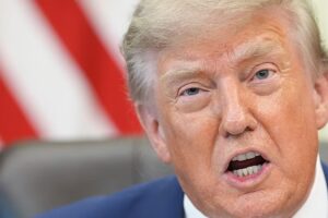 Ölpreise und US-Anleiherenditen steigen, da Trump und der Iran Handelsreparationen fordern