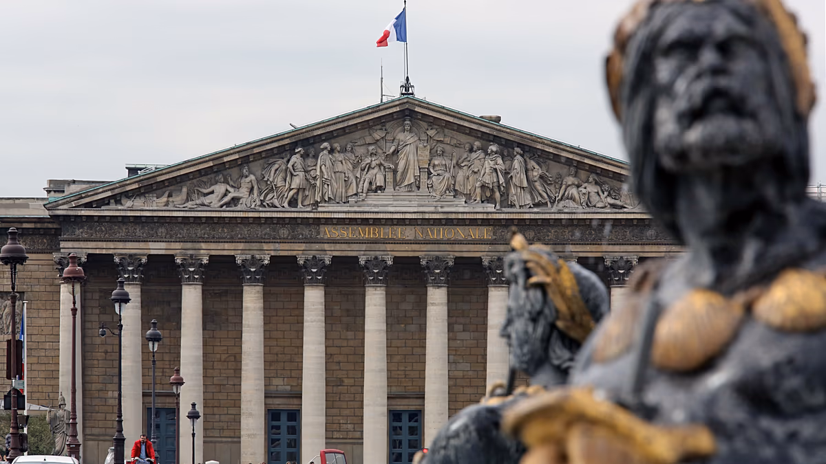 Paris: Fast 100.000 Unterschriften gegen neuen Pavillon der Nationalversammlung