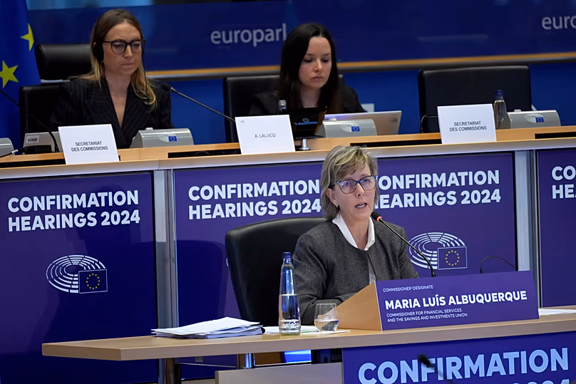 Kommissarin Maria Luís Albuquerque während ihrer Anhörung zur Bestätigung im Europäischen Parlament in Brüssel, 6. November 2024.