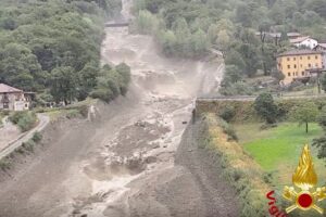 Sintflutartige Regenfälle und Überschwemmungen verursachen in Norditalien Schäden