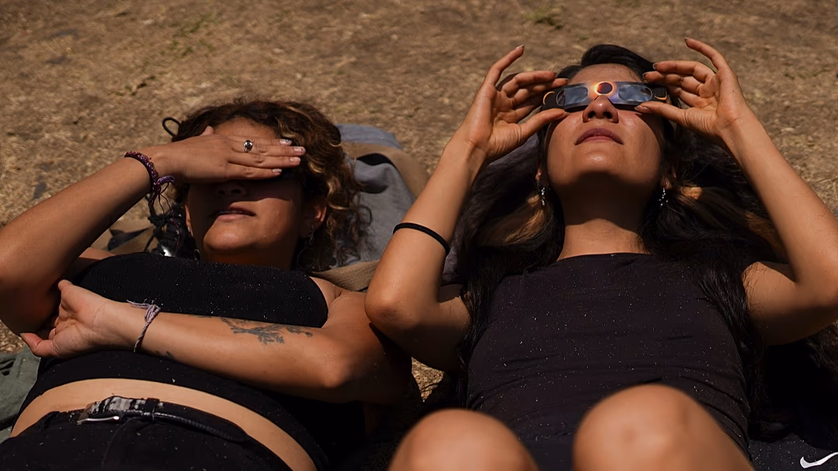 So erkennen Sie, ob die Sonnenfinsternis Ihre Augen geschädigt hat: die wichtigsten Warnsymptome