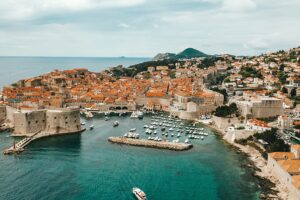 So sparen Sie in Ihrem Herbsturlaub – von den besten Reiseterminen bis hin zu den günstigsten Reisezielen