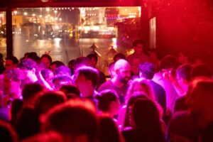 Soziale Medien reagieren: US-Brüder behaupten Rassismus in Nachtclub in Lissabon