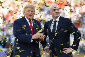 Trump signalisiert seine Unterstützung für Infantino, während die FIFA-Krise weiter andauert