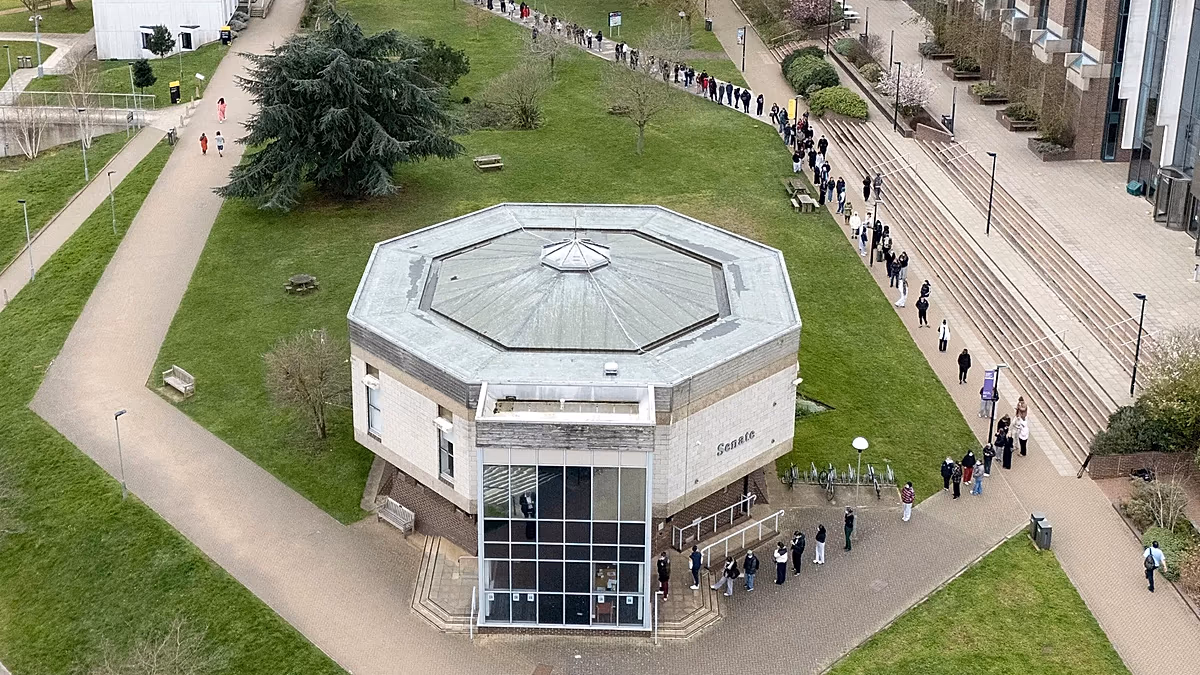 Zwei britische Universitäten fusionieren zur ersten „Superuniversität“ des Landes
