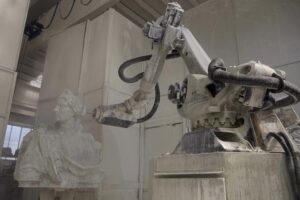 Carrara-Marmor: Kann eine von einem KI-Roboter geschaffene Skulptur als Kunst betrachtet werden?