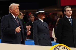 Das iranische Staatsfernsehen sendet ein Video, in dem Barron Trump mit einem Kopfgeld von 10 Millionen Dollar bedroht ist