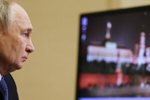 Das russische Finanzministerium erhöht die Steuern, um Putins Militärbudget aufzustocken