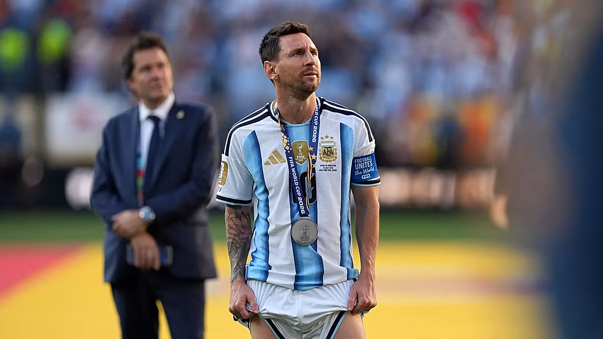 Der argentinische Star Lionel Messi gibt seinen Rücktritt vom internationalen Fußball bekannt