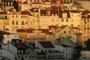 Die Miete für eine Ein-Zimmer-Wohnung kostet in Portugal mehr als den Mindestlohn