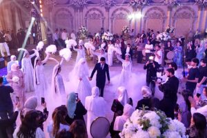 Eine usbekische Hochzeit: Traditionen, Familie und der Beginn des Ehelebens