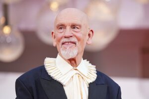 John Malkovich, jetzt Oscar-Spitzenkandidat für den besten Schauspieler, sagt Israel-Reise wegen eines erfundenen „Solidaritäts“-Zitats ab