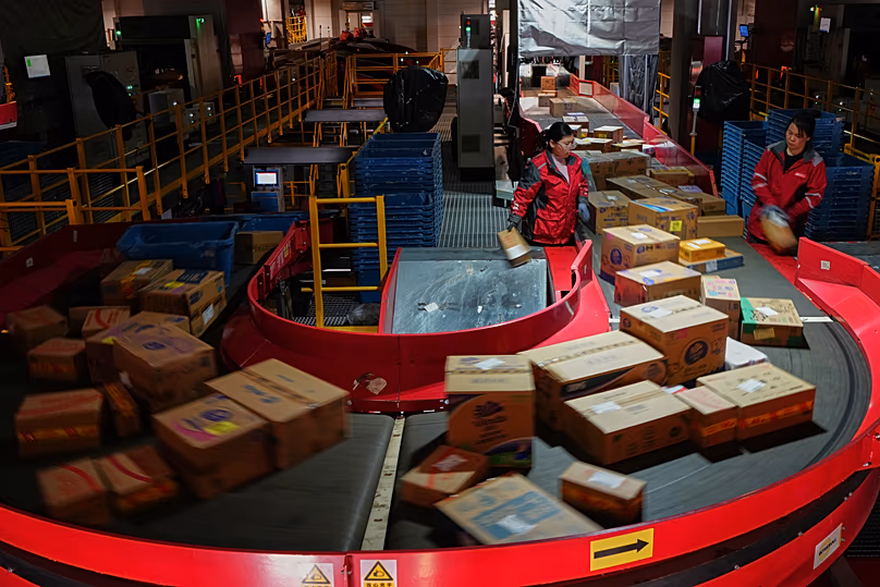 Ein Sortierzentrum in Peking im Jahr 2025