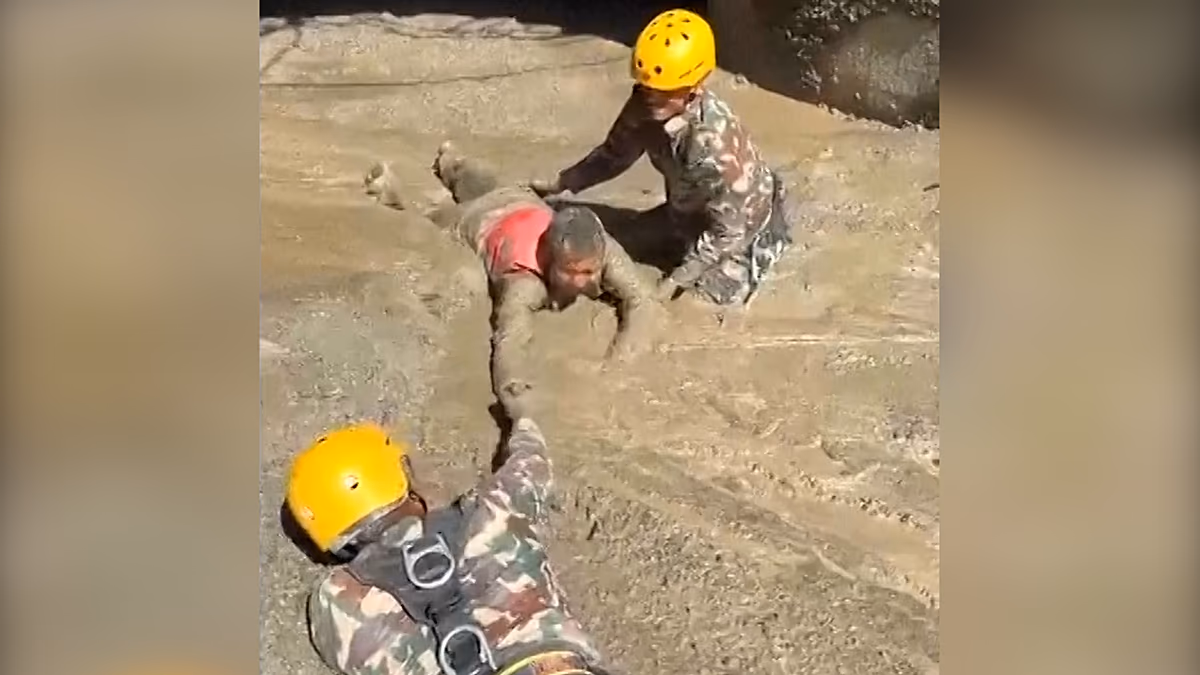 Nepal: Armee rettet Hunderte, während die Diaspora um ihr Leben trauert. Die nepalesische Armee rettet Hunderte aus einem überfluteten Wasserkrafttunnel, da mehr als 1.500 weiterhin vermisst werden, während die nepalesische Diaspora in New York Mahnwachen abhält. 28.08.2026