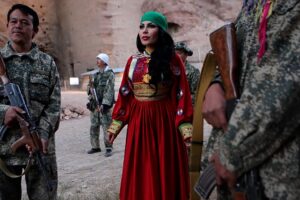 Nur für Damen: Der afghanische Popstar Aryana Sayeed tritt auf Europatournee gegen die Taliban an