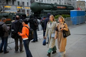 Reisepass für ein Neugeborenes: Geburtstourismus im Rahmen der neuen Auswanderung Russlands